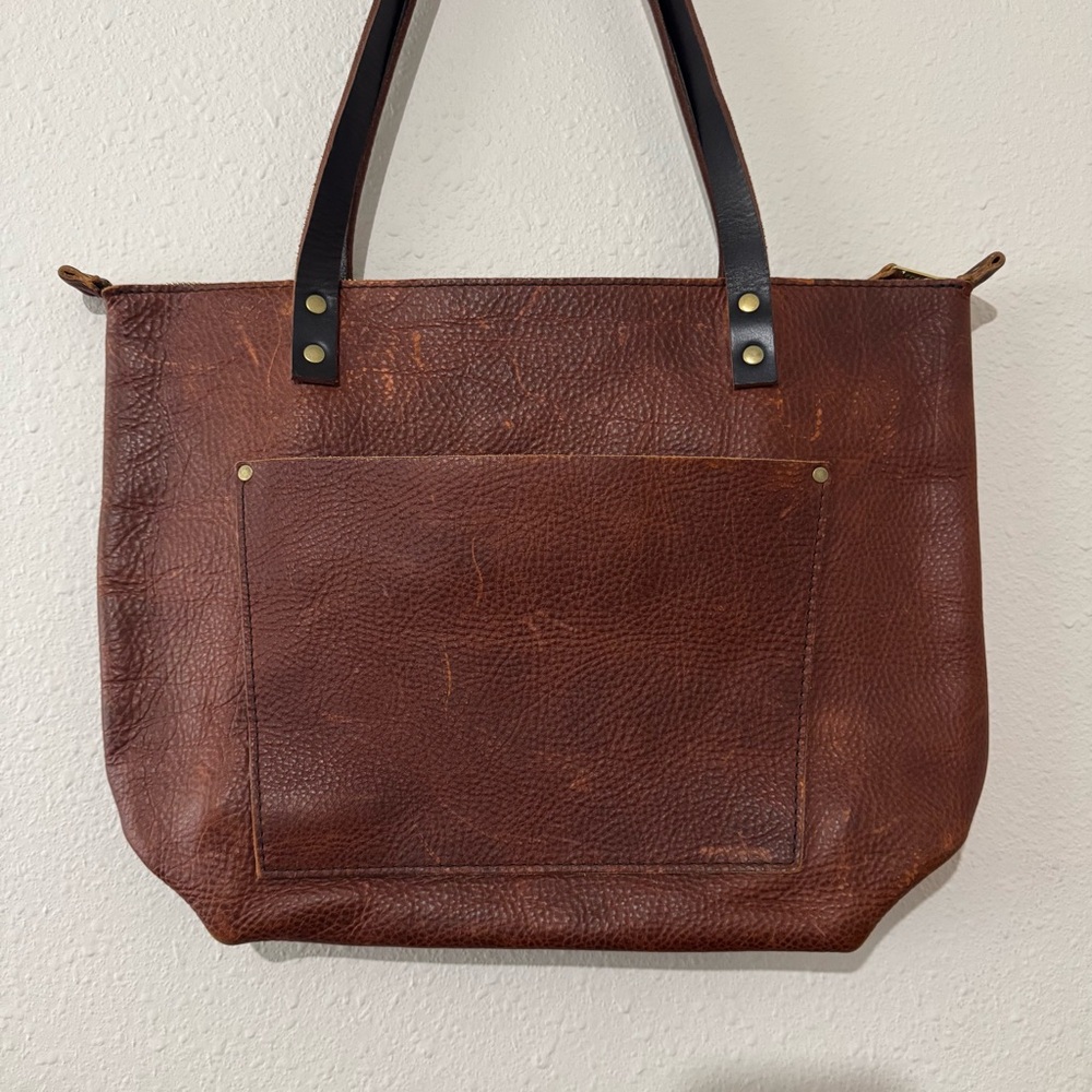 Portland Leather Medium Classic Tote Sedona
